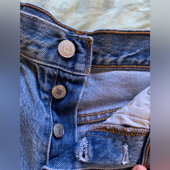 Levi’s 501 shorts - Picture 2 of 4